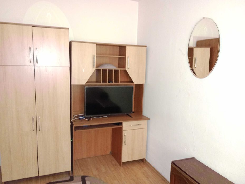 Inchiriez garsoniera