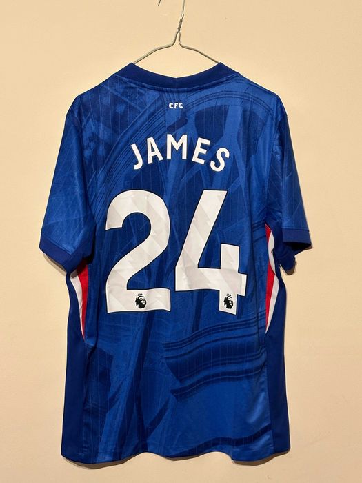 Тениска на Chelsea с Reece James 24 в ОТЛИЧНО СЪСТОЯНИЕ!