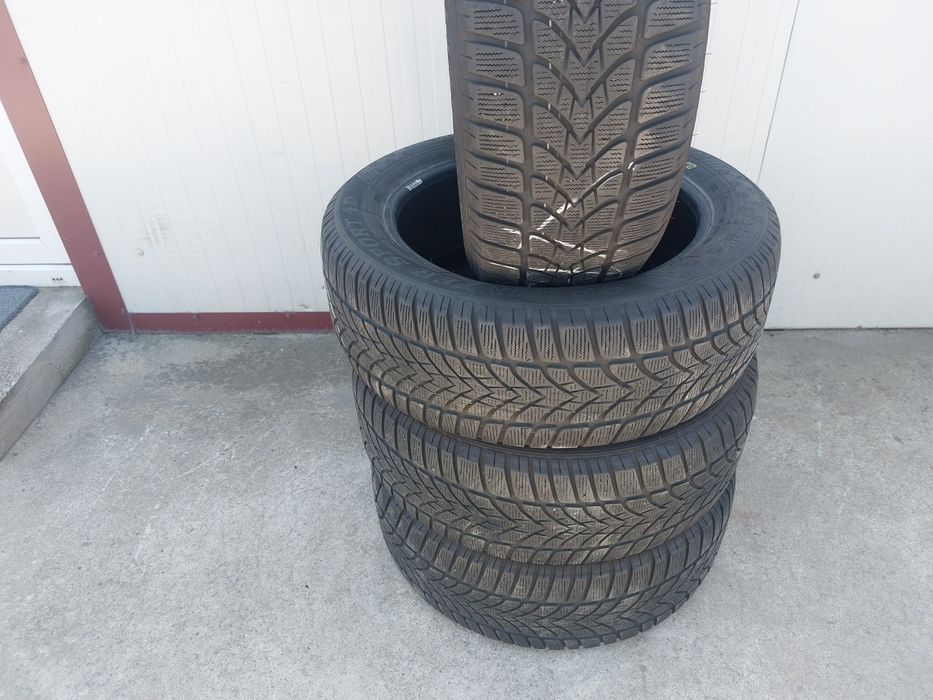 125 lei bucata! Set anvelope M+S/IARNA 225 55 18 Dunlop