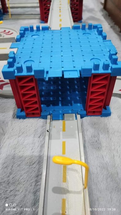 Огромна страхотна писта за колички