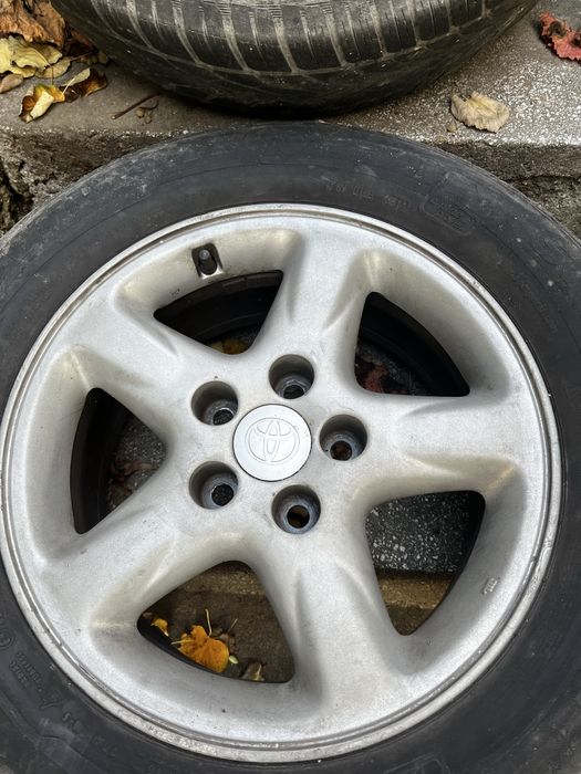 Джанти с гуми от Toyota RAV 4