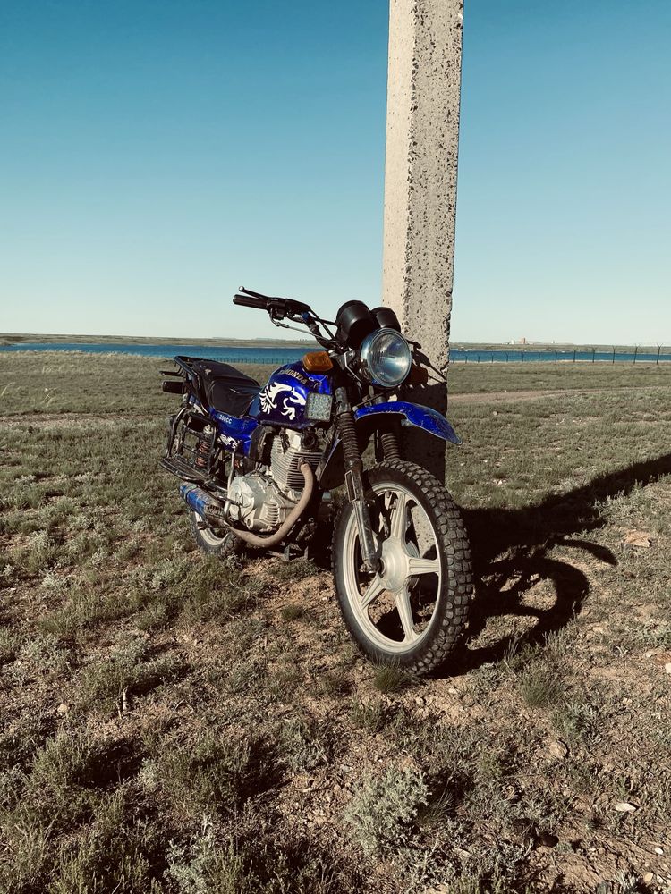 Мотоцикл 200 куб