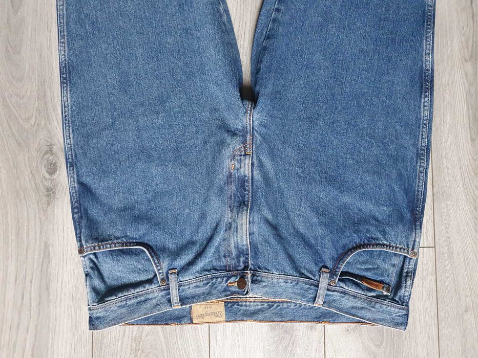 Blugi WRANGLER "Texas" - Marime W42 L32 (Talie 107 cm)