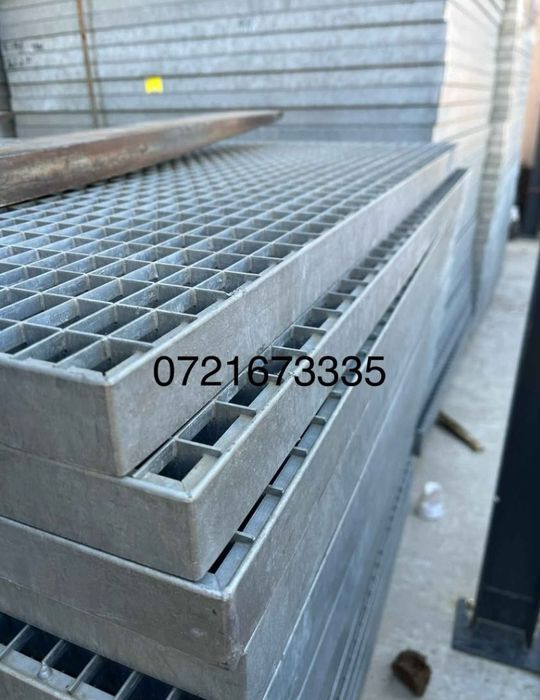 Trepte zincate la comanda