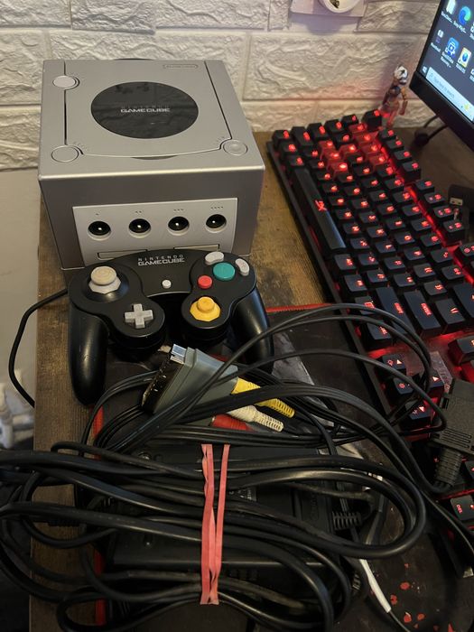Consola Nintendo Gamecube plus joc