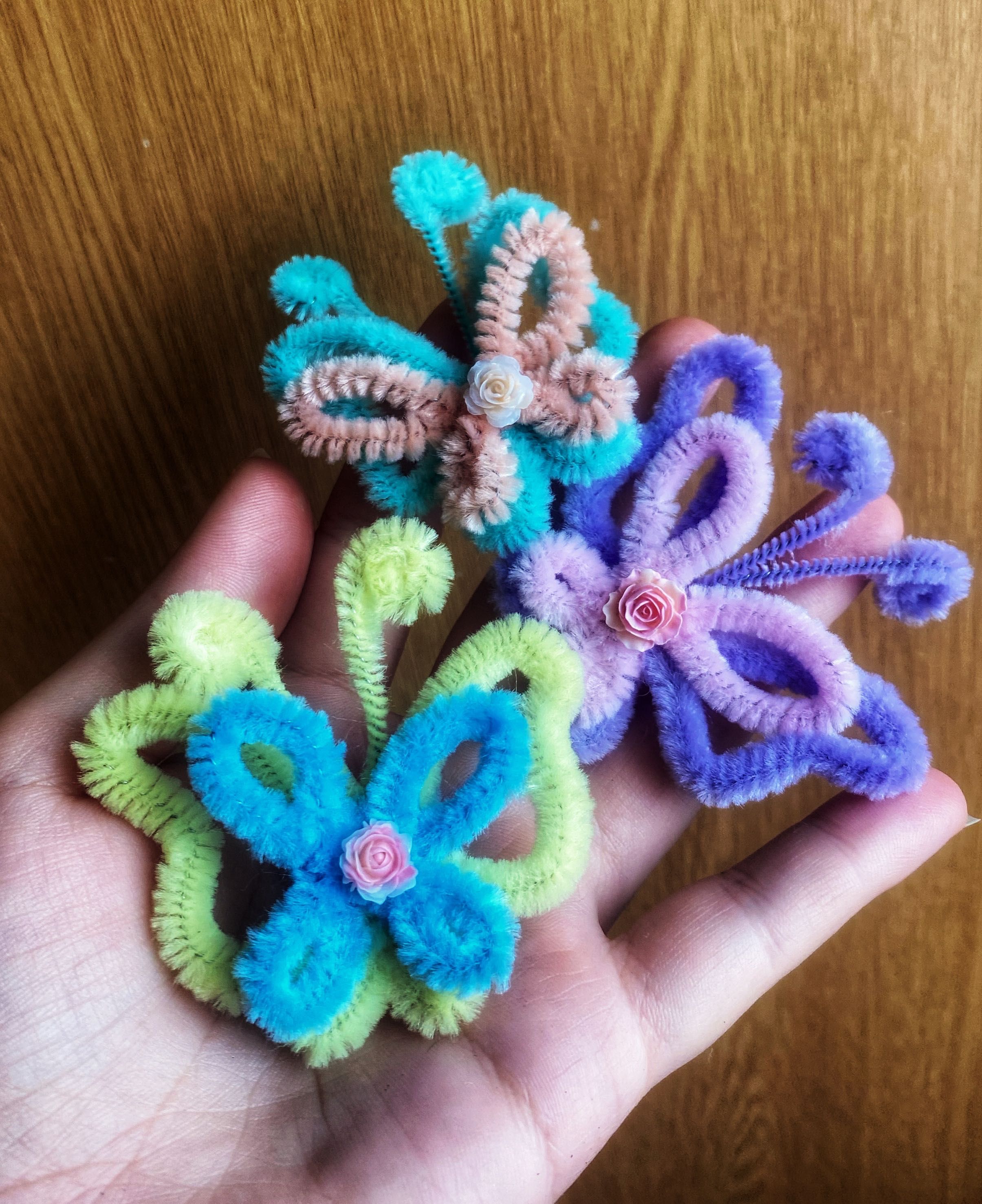 Flori handmade din pipe cleaner