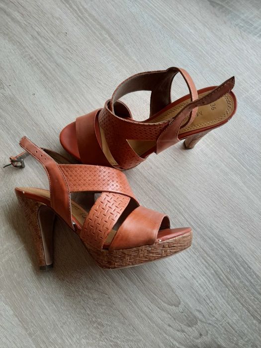 Sandale din  piele Marco Tozzi, mărimea 36