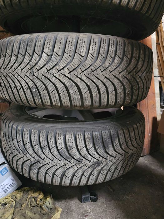 Зимни гуми hankook 205 55 16
