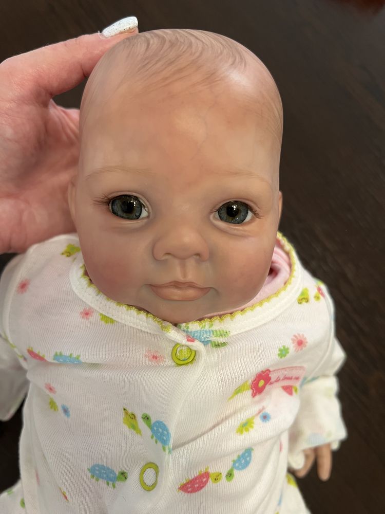 Реалистична кукла бебе