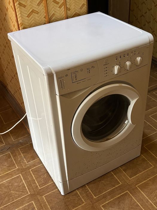 стиральная машинка Indesit wil 105