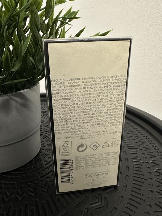 Vand parfum Libre Yves Saint Laurent sigilat