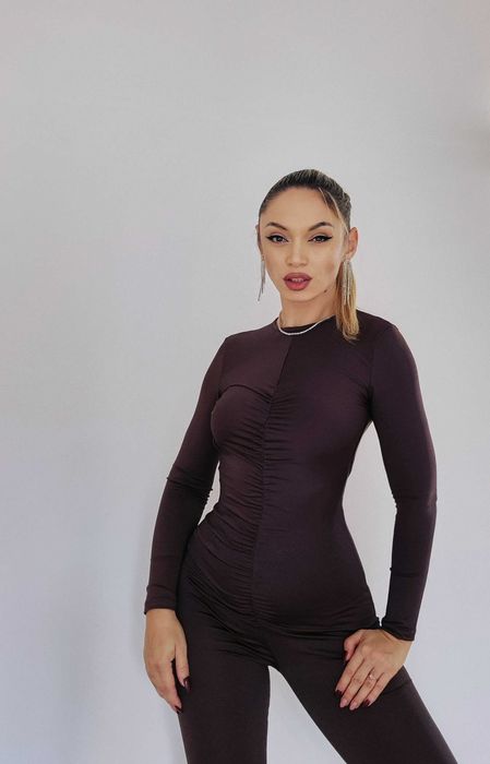 Стилен гащеризон в кафяво