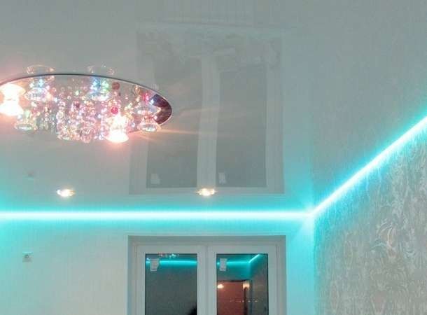 Натяжной потолок 900 тг.