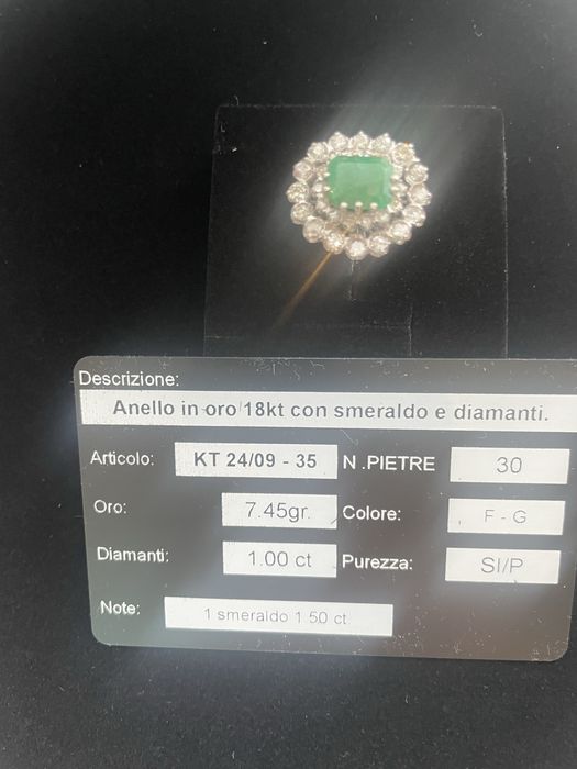 Пръстен от бяло злато 18к, изумруд Замбия 1,5 ct и 30 диаманта 1ct