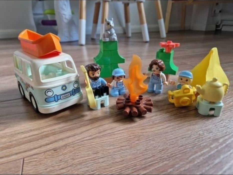 Lego Duplo Aventura cu rulota de vacanta