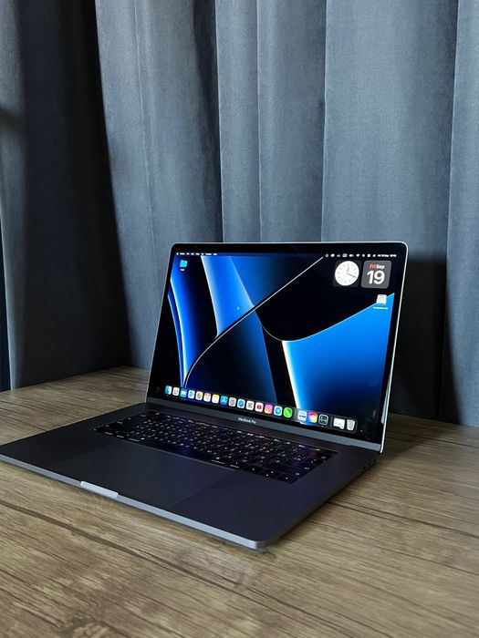 Mackbook pro 15.4 inch