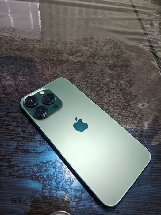 Срочна продам iphone 13 pro 256/79 green