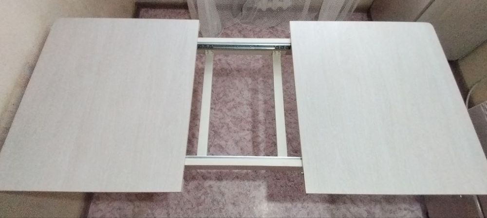 Продается Стол Кухонный!