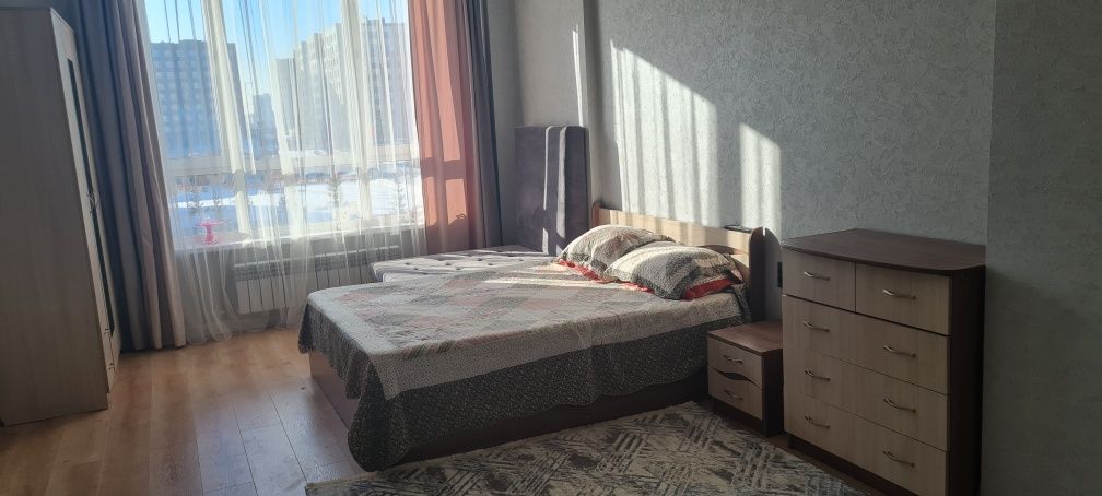 Продам спальный гарнитур (кровать 2х спальня 160×180, шкаф 3х створчат