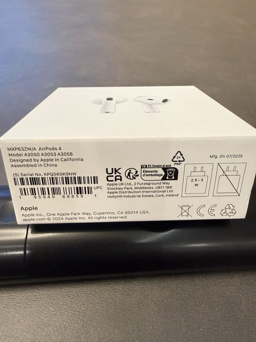 AirPods 4 Apple- слушалки