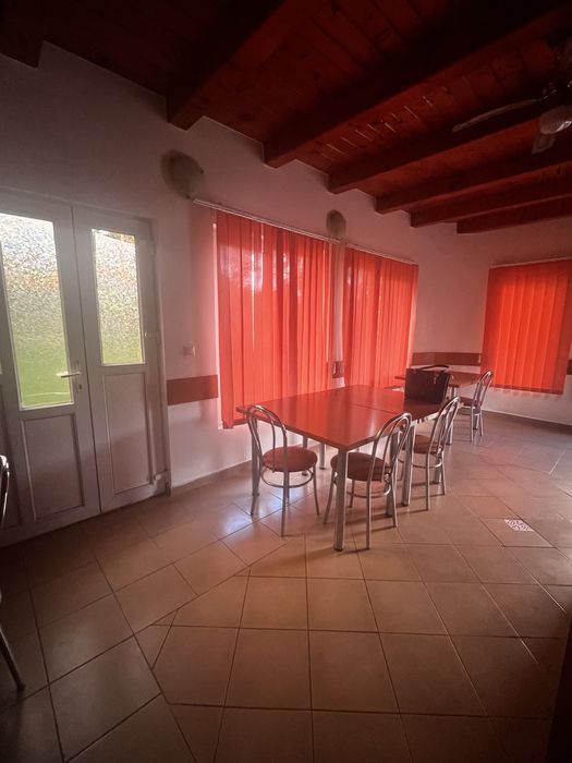 De inchiriat casa cu etaj-Firiza strada principala