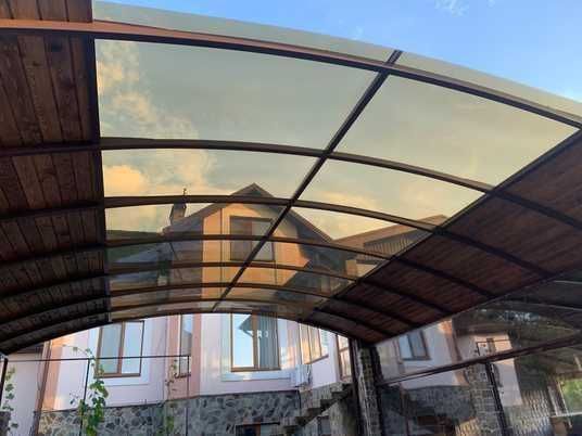 Монолитный поликарбонат, ударопрочный, в наличии