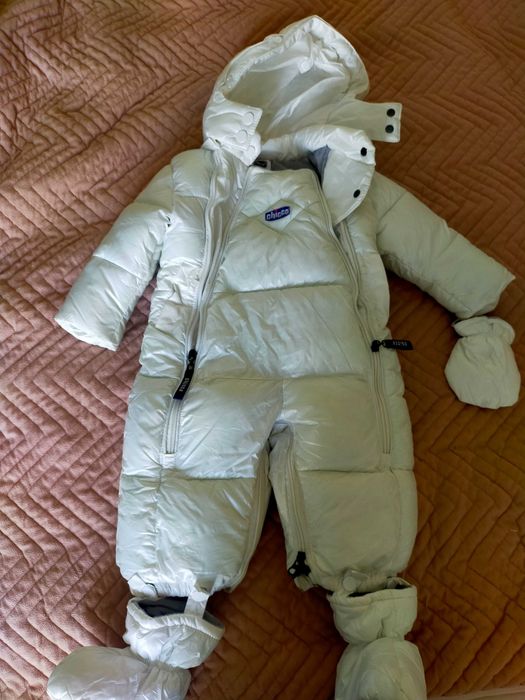 Продам зимний костюм для младенца