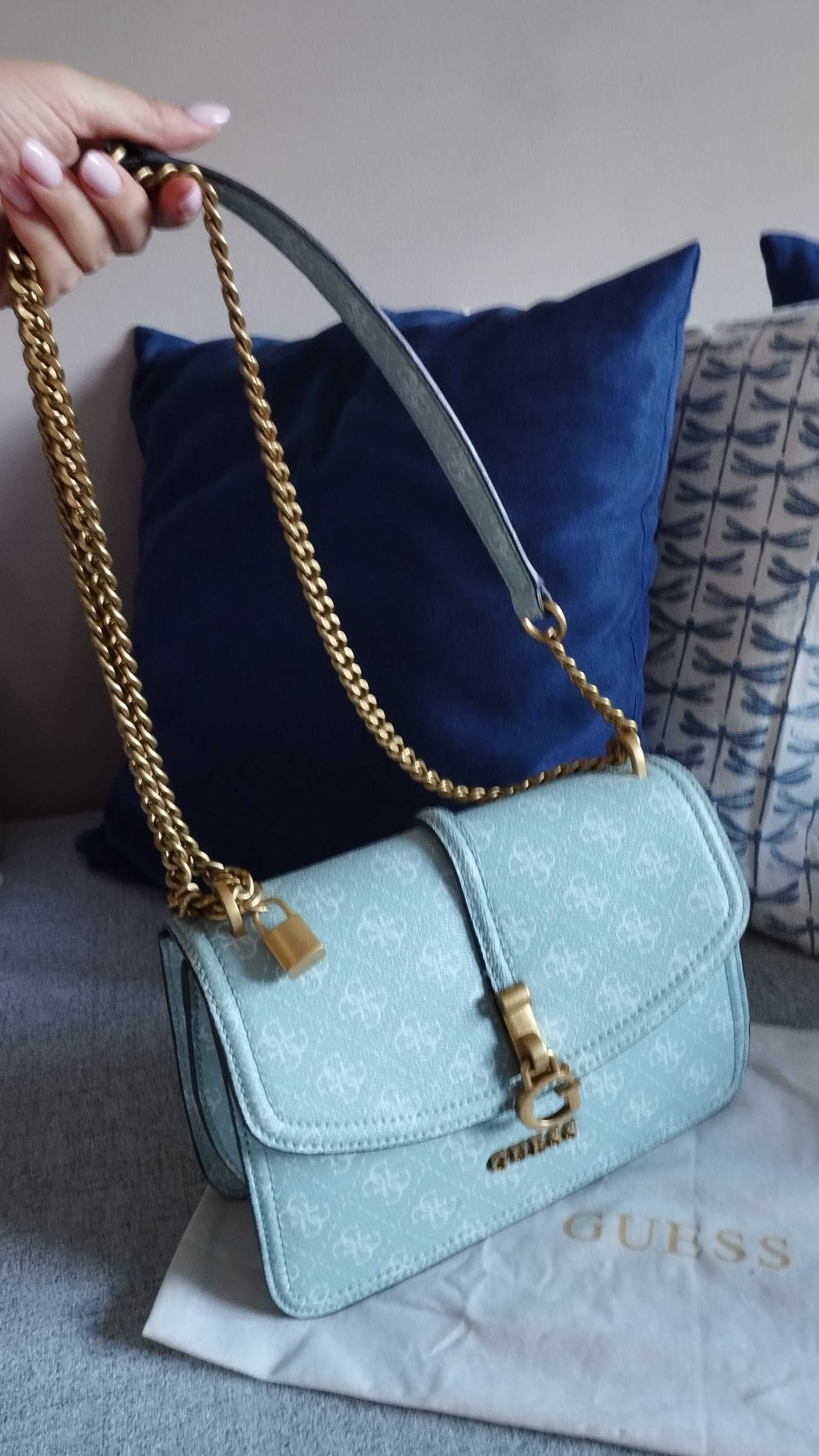 Чанти Guess, Armani exchange, Victoria's secret