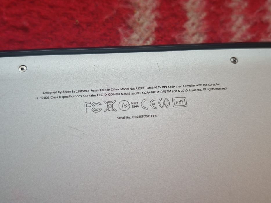 MacBook Pro 13 mid 2012 - i7, 8gb RAM, 128gb ssd, baterie 93%