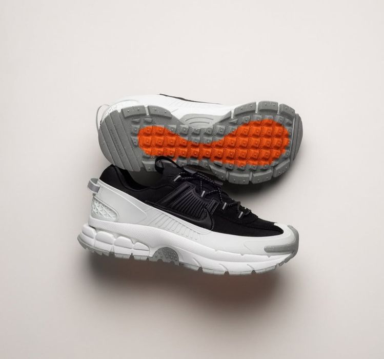 Кроссовки Nike Vomero 6