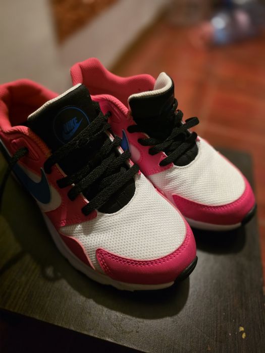 Nike Air Max 35.5 cu 22.5 cm noi și originali