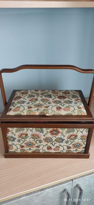 Шкатулка для швей и рукодельниц