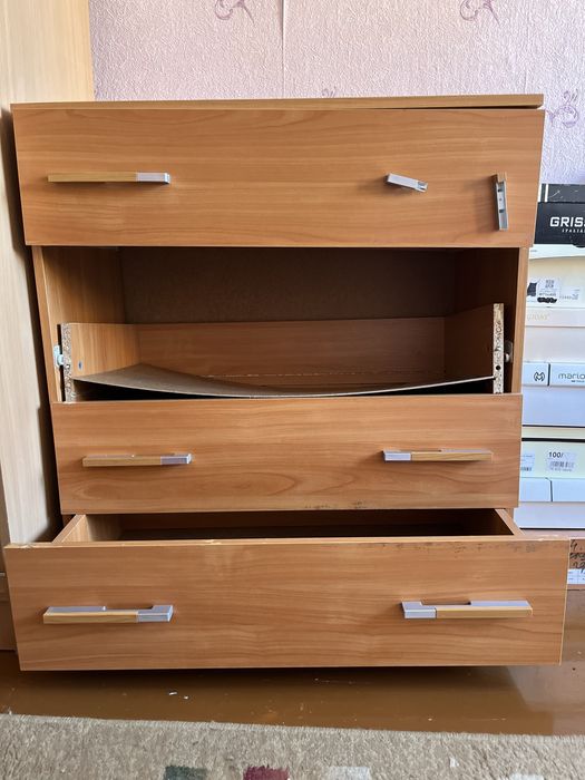 Отдам комод даром