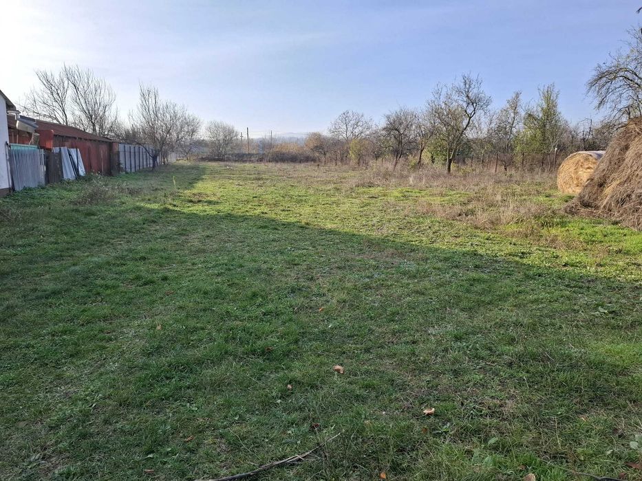 Teren intravilan 2200 mp, acces DN1 – zonă centrală Gura Vitioarei