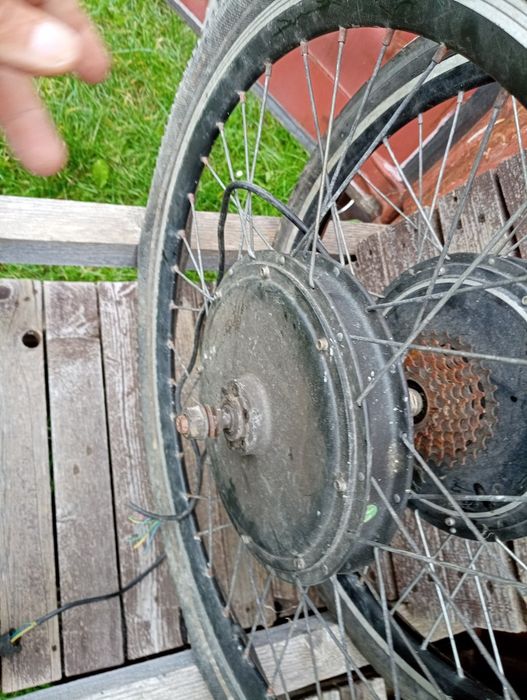 Roți bicicleta electrica fata spate