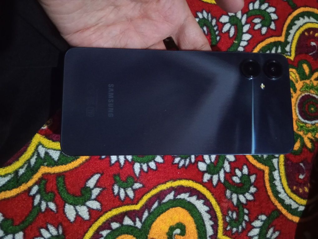 Samsung a06sotiladi