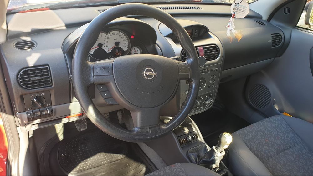 Opel Corsa C. 1.8 - 16V GSI