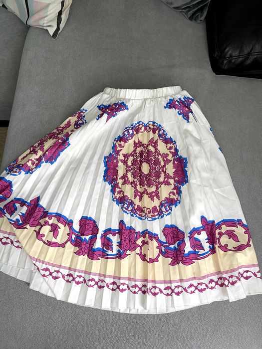 dolce gabanna пола d&g бяла дълга лилава цикламена плисе набрана шарен