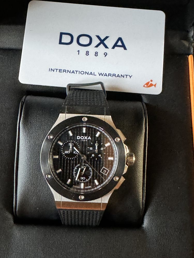 Часовник Doxa нов с гаранция