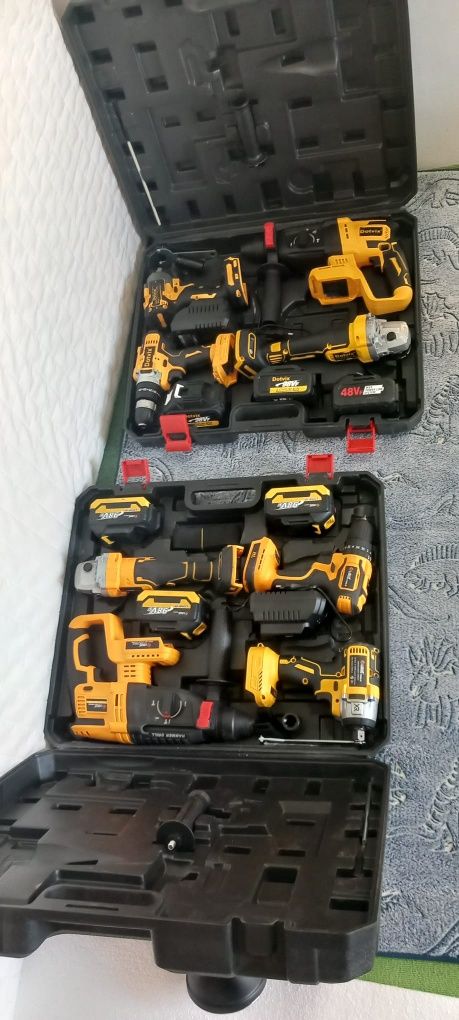 Set 4 scule pe acumulator