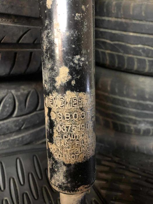 Предни и задни амортисьори за Ауди а6 куатро