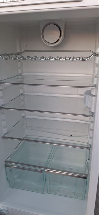 Хладилник за вграждане Миеле 178 см