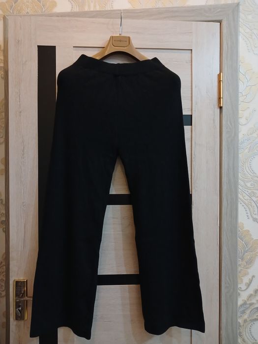 Вязаные брюки L. To'qilgan shim