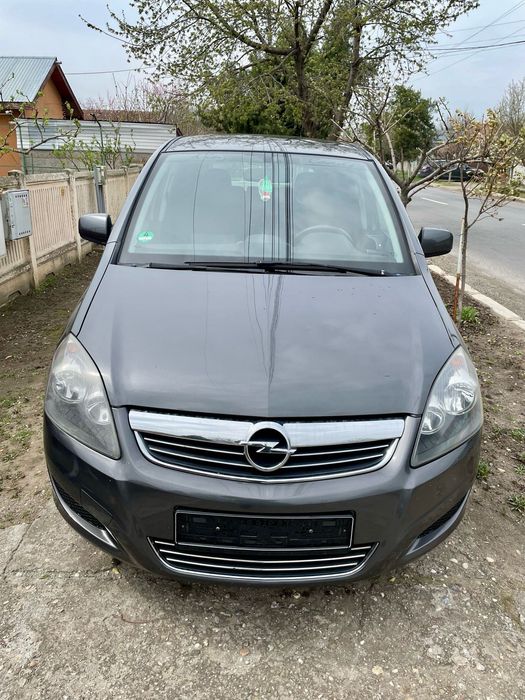 Opel Zafira (2011)