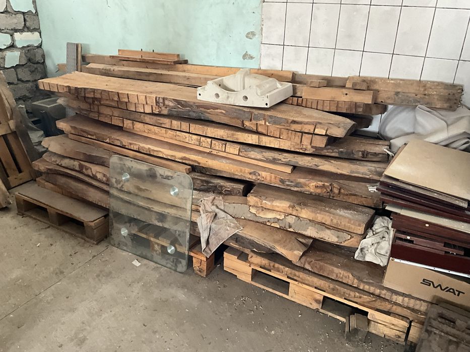 Продается лес. Орех. Очень высокого качества.