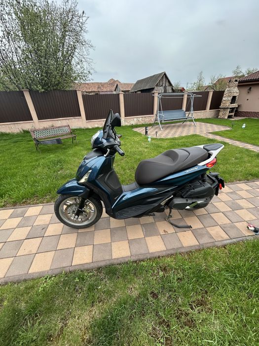 Piaggio Beverly 400