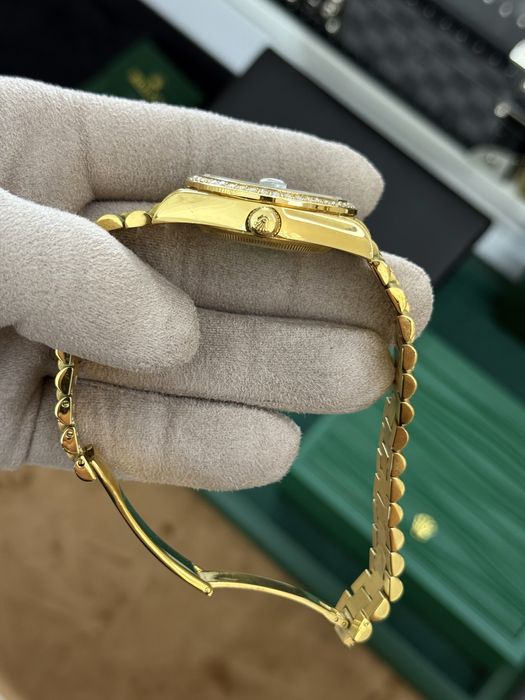 Rolex Day-Date 36mm Green Ice Out