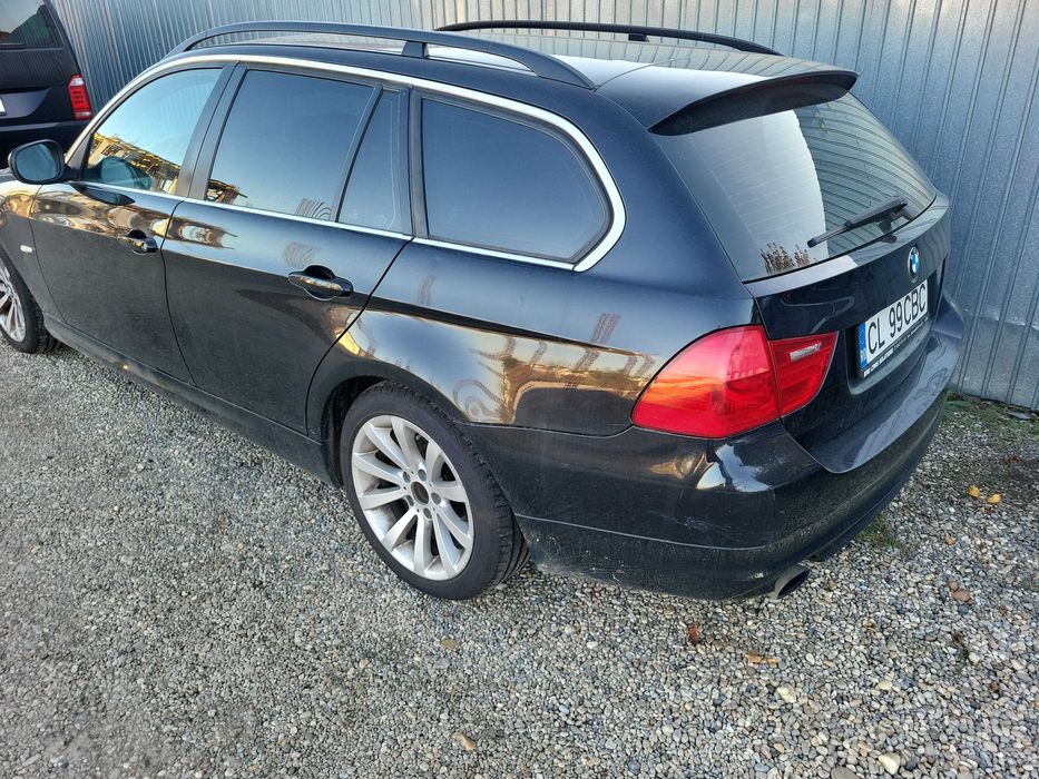 Vand BMW seria 3 e91,318d an 2010 motor defect/avariat,cauciucuri noi