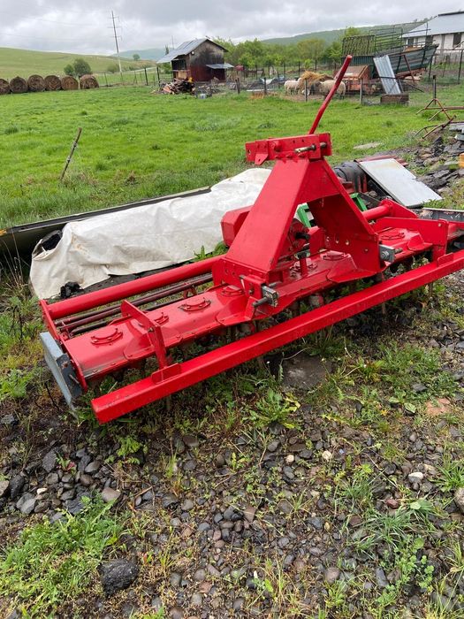 De vanzare plug Gassner 4 trupite reversibil si freza Lelly 2,5m