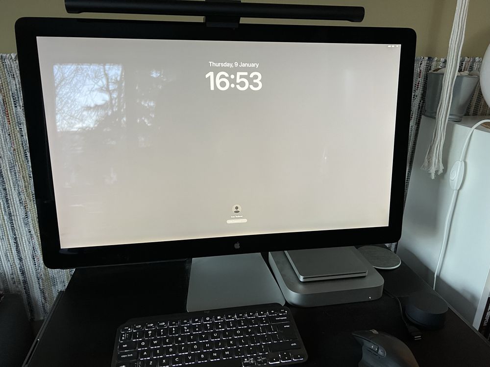 Продавам Apple Led Cinema Display 27’